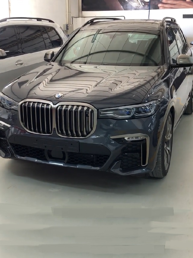 capa-bmw-x7-2022-preta
