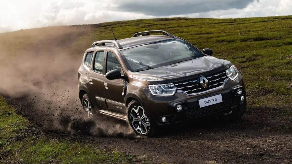 Duster 2023 em uma estrada de chão em alta velocidade