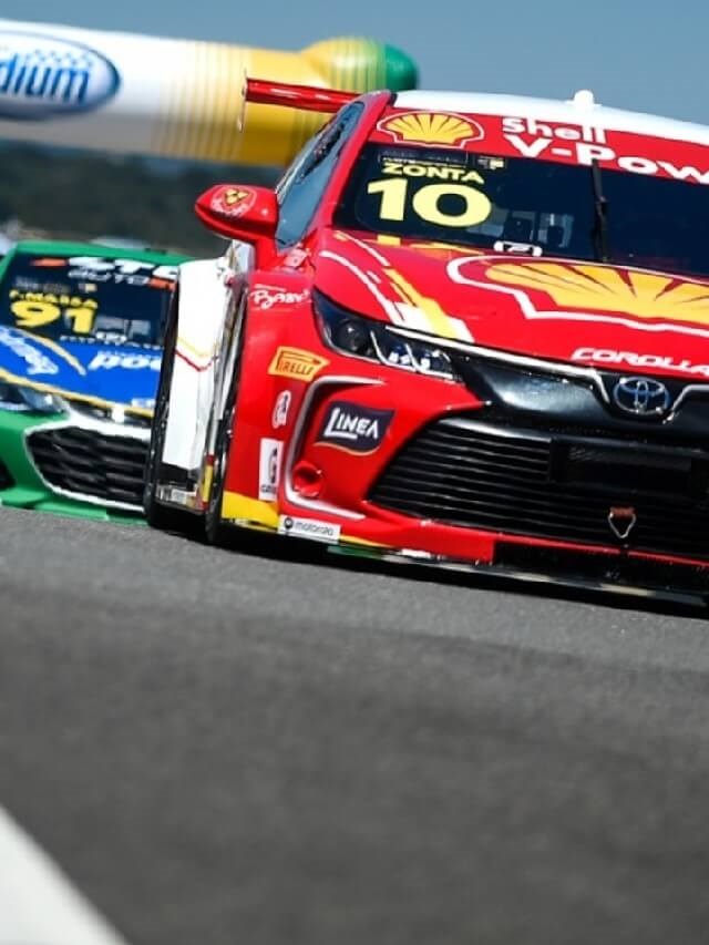 Frente de carros de corrida da Stock Car Pro Series 2022