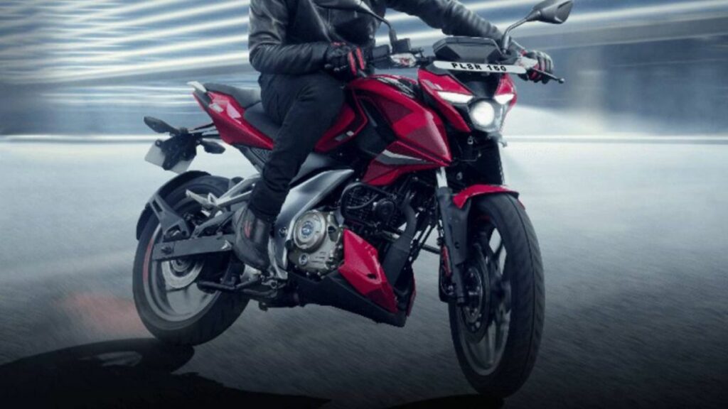 Bajaj Pulsar N160 vermelha