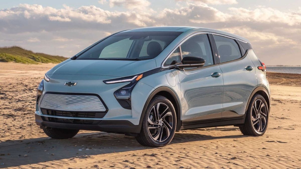 Exterior do Bolt 2023 cinza