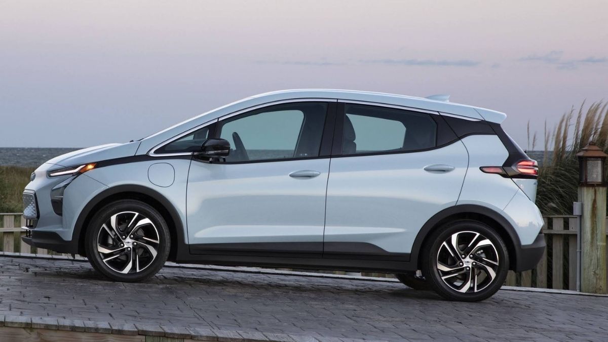 Lateral do Bolt 2023