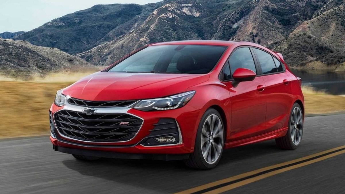Cruze 2023 frente vermelho