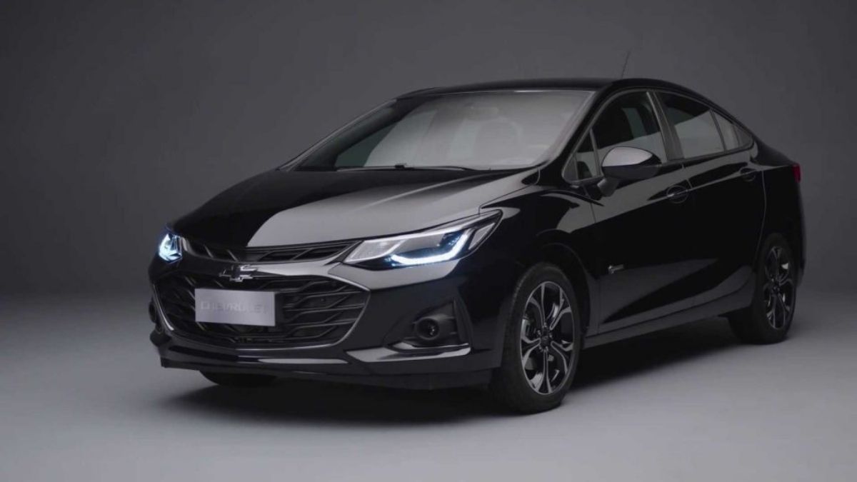Cruze Midnight 2023