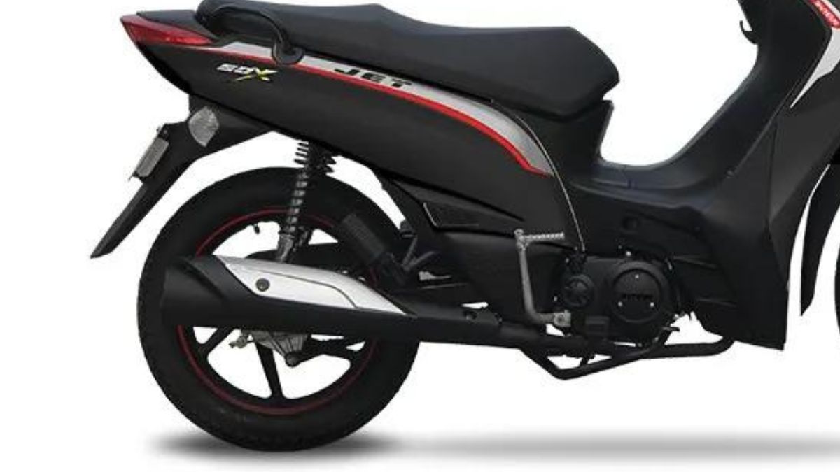 JET 50 2022 preta lateral