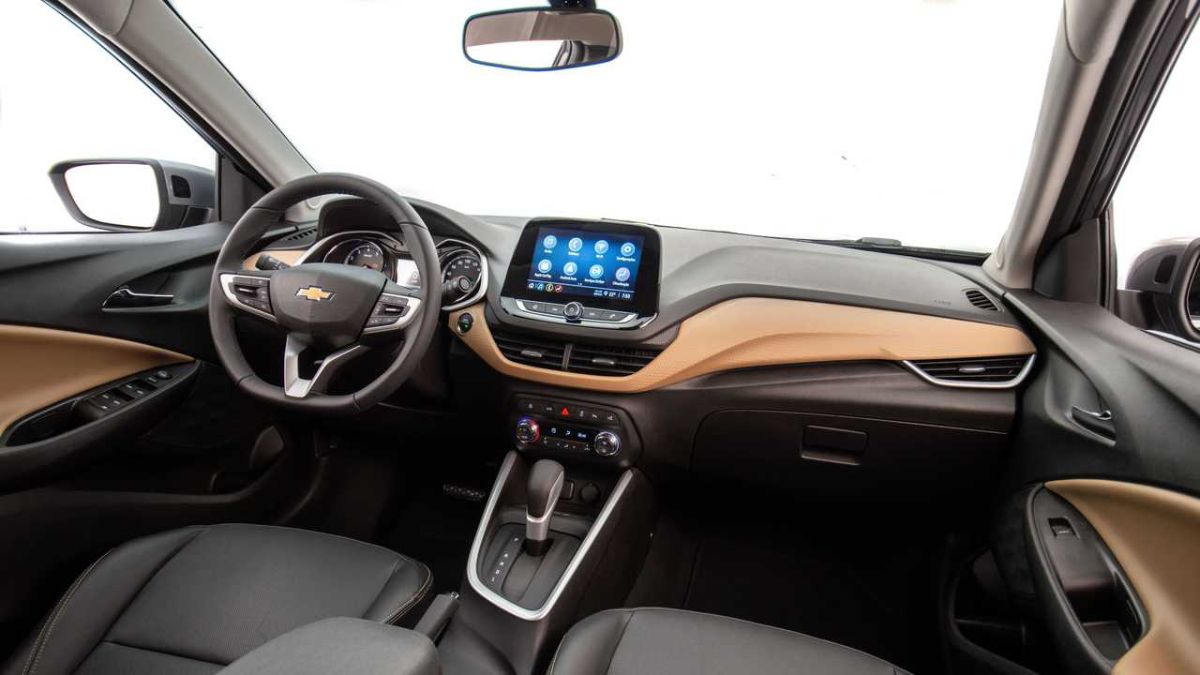 Interior do Onix 2023