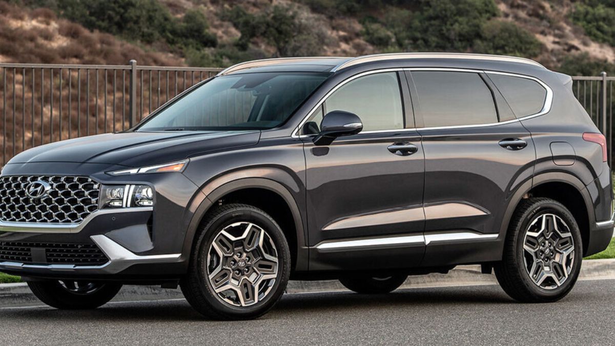 Lateral do Hyundai Santa Fé 2023