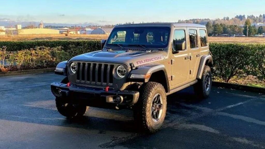 Wrangler Rubicon 2023 marrom