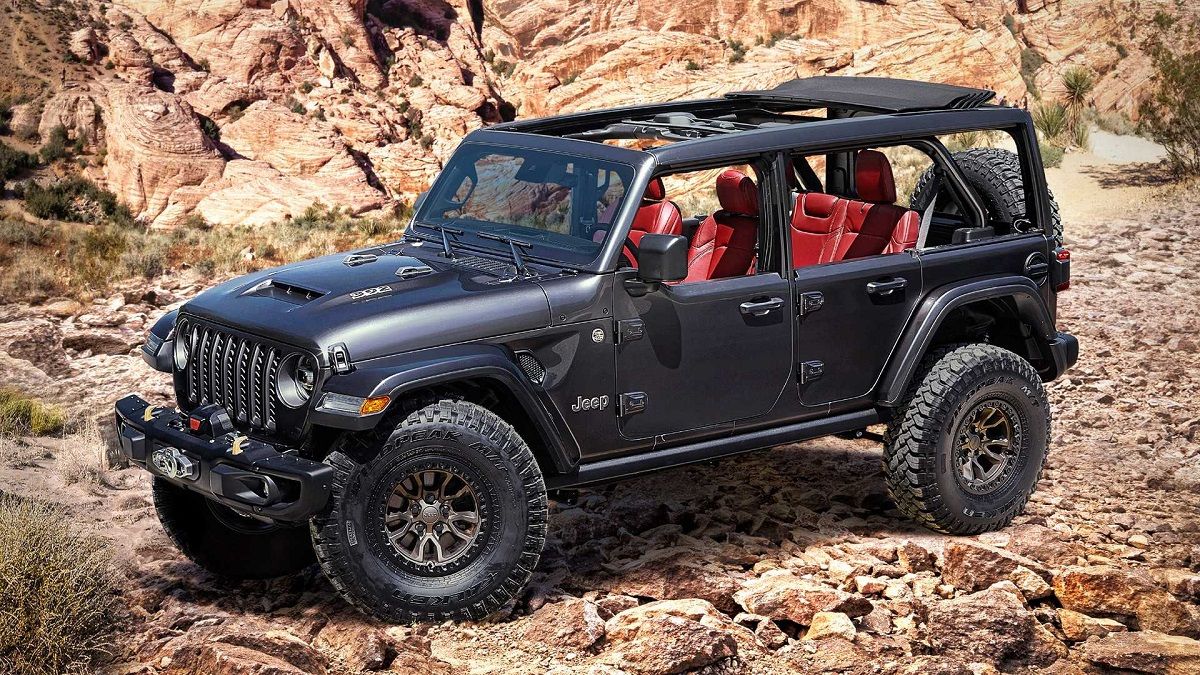Wrangler 2023 com a capota aberta