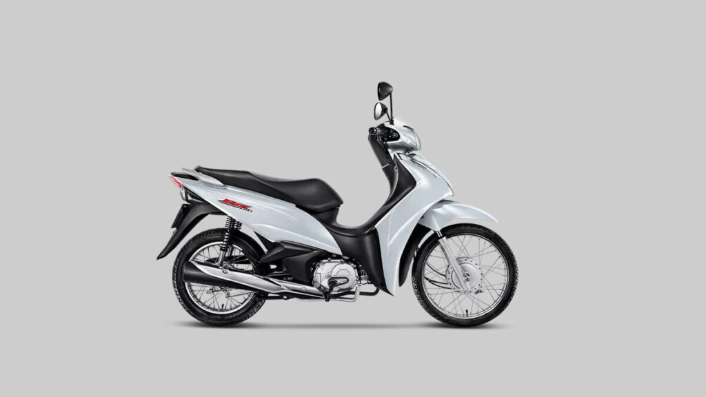 Foto lateral de uma Biz 110i 2023 na cor branca