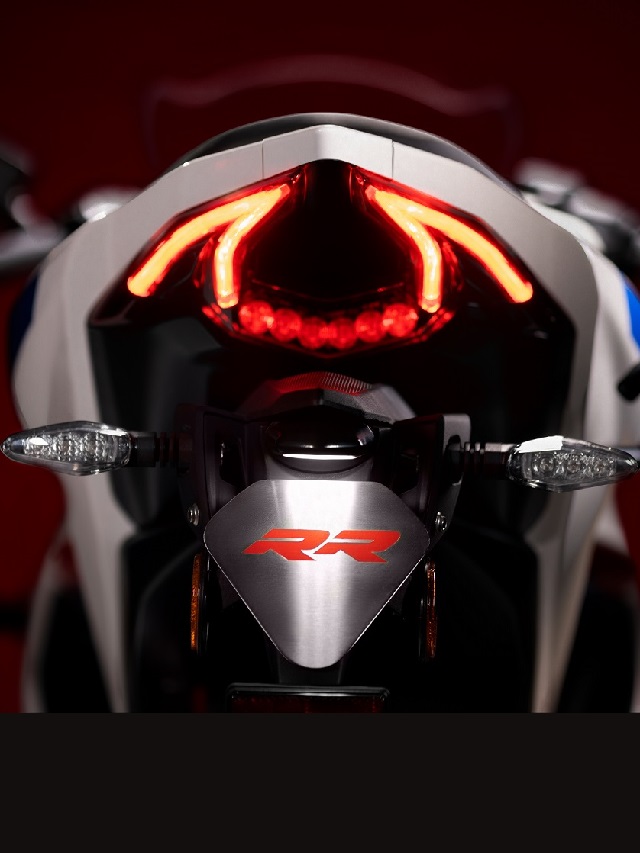 Foto da traseira da BMW G 310 RR