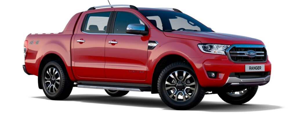 Foto lateral de uma Ranger 2023 vermelha