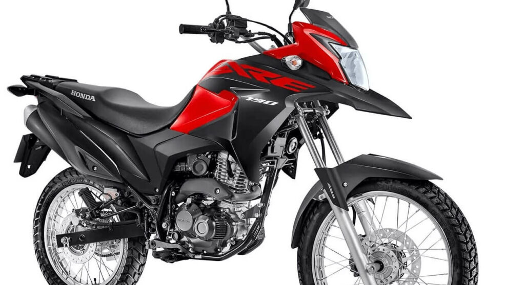 Foto lateral de uma Honda XRE 190 2023