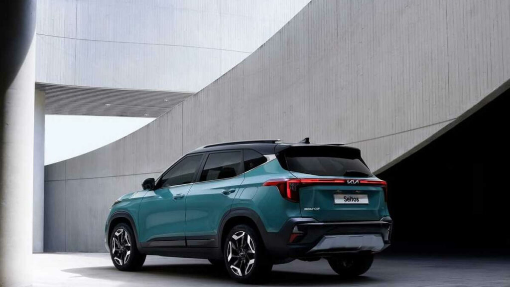 Foto traseira de um Seltos 2023