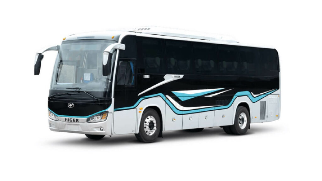 ônibus elétrico no Ceará com fundo branco