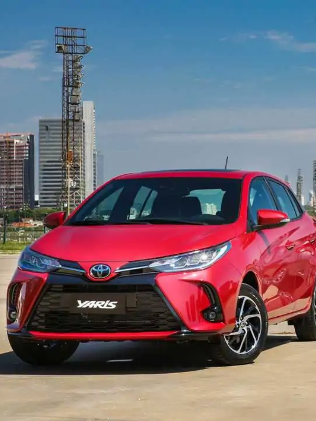 Toyota Yaris vermelho capa 2023