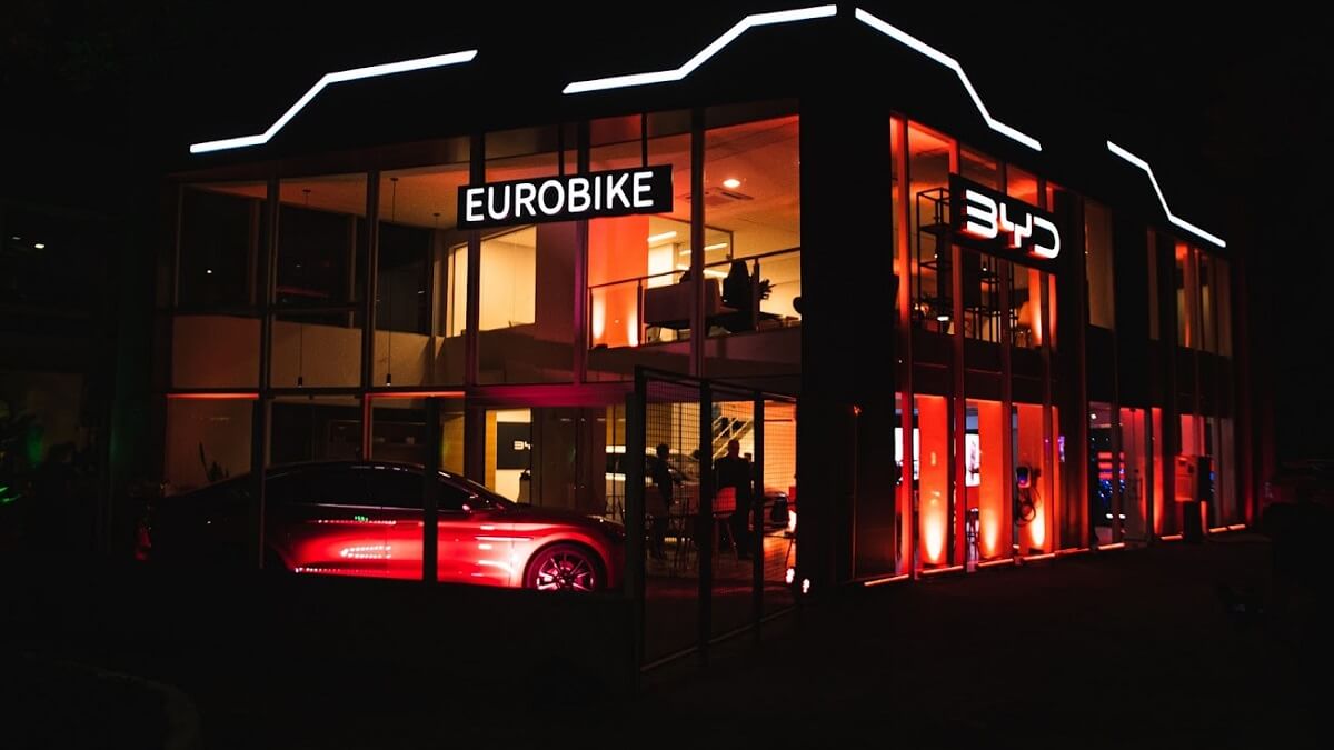 Foto da loja da BYD na sua concessionaria Eurobike