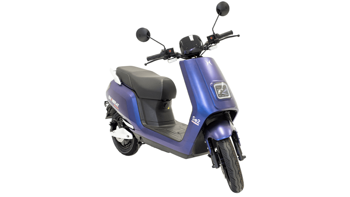 Scooter Shineray SE-2 2023 na cor azul em diagonal..