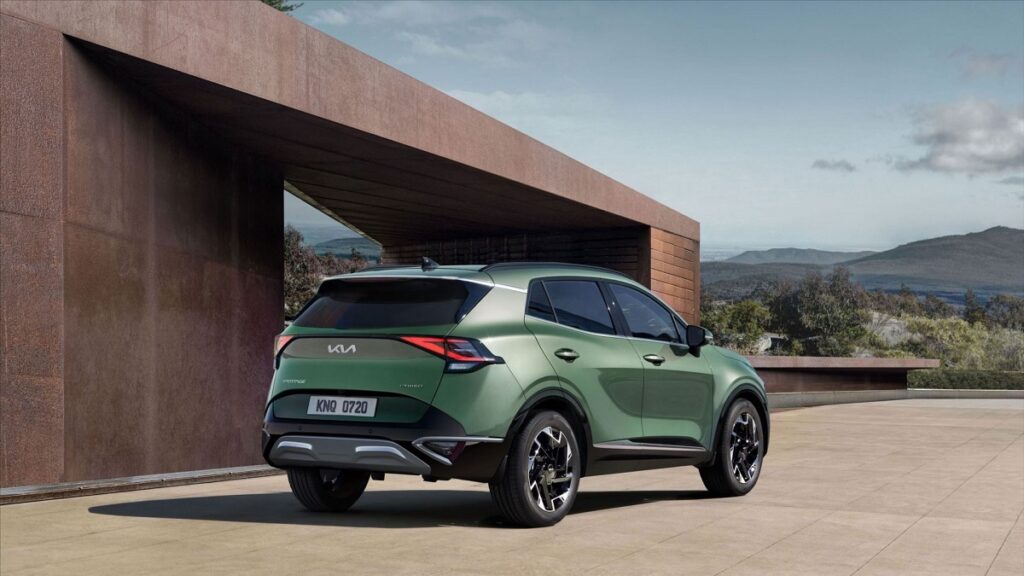 Foto da traseira do Sportage 2023 que esta estacionado