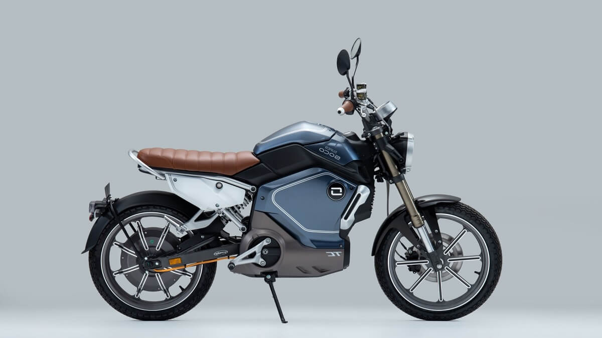 TC 2023 de lado na cor azul.