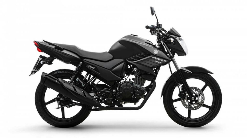 Foto lateral de uma Yamaha fazer 150 2023 preta estacionada