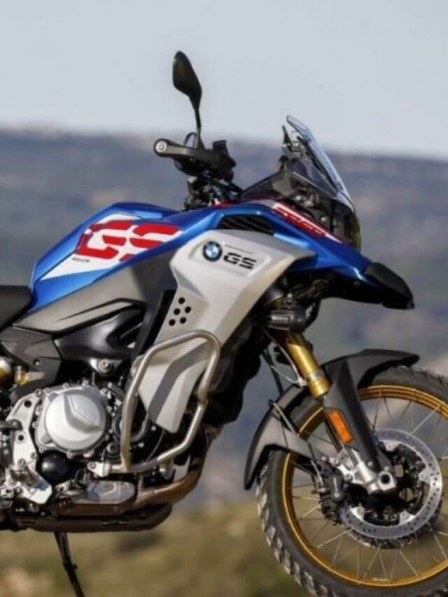 Lateral da BMW F 850 GS na cor azul.