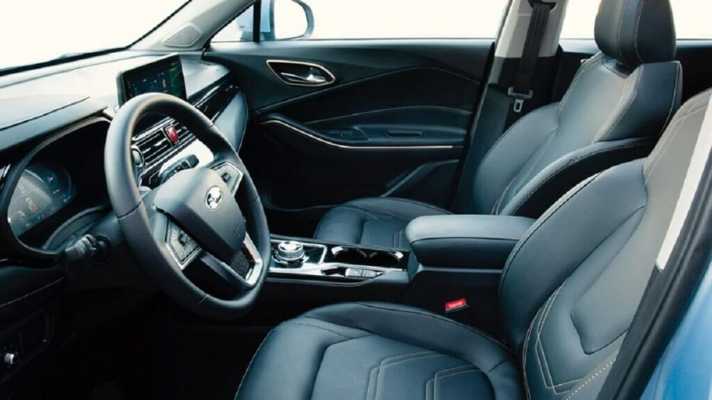 Interior do JAC E-JS4 2023
