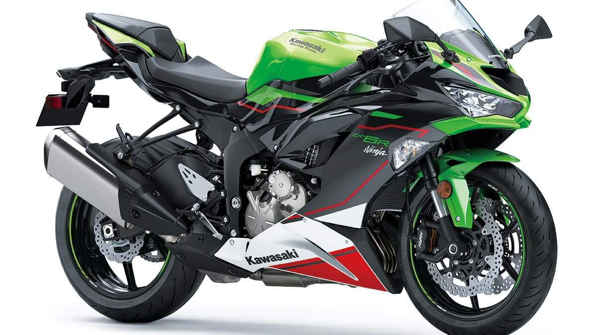 Ninja ZX-6R verde, em diagonal.