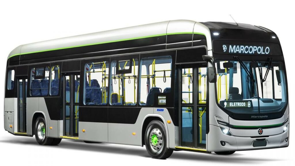 Foto frontal de uma Attiv Marcopolo