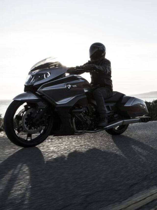 BMW K 1600 Bagger 2023 preta.