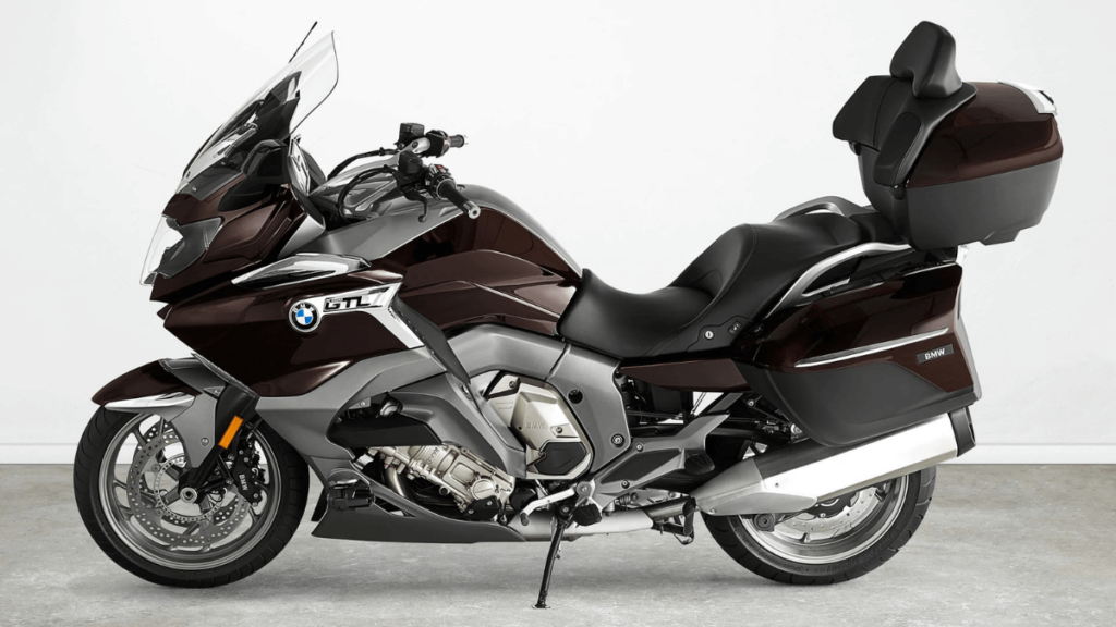 BMW K 1600 GTL marrom.