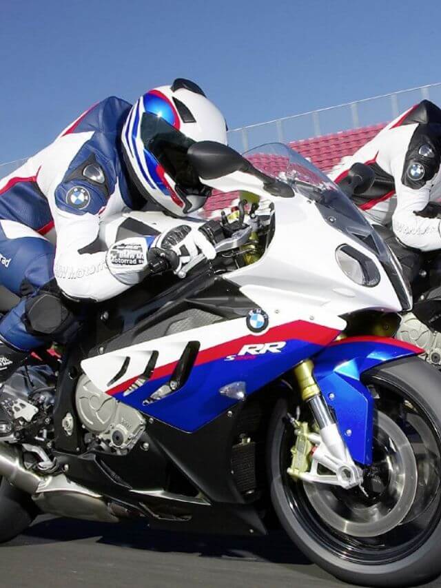 BMW S 1000 RR branca.