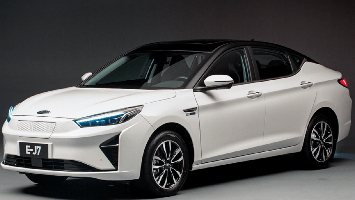 E-J7 2023 branco na diagonal.