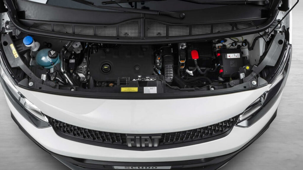 Foto do motor do Scudo 2023 branco