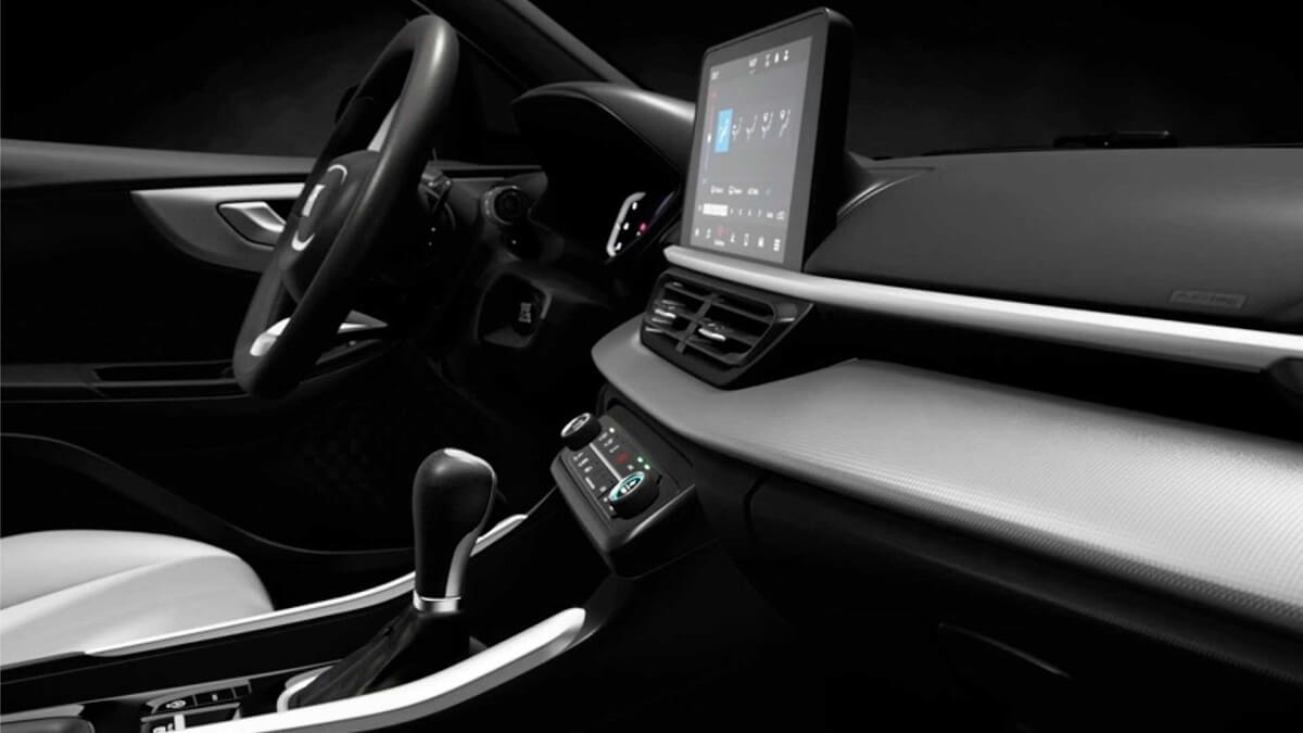 Foto do interior do Fiat Fastback 2023 perspectiva lateral