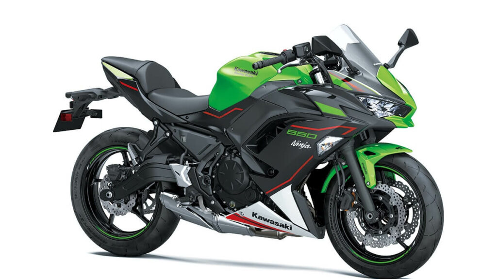 Ninja 650, verde, na diagonal.