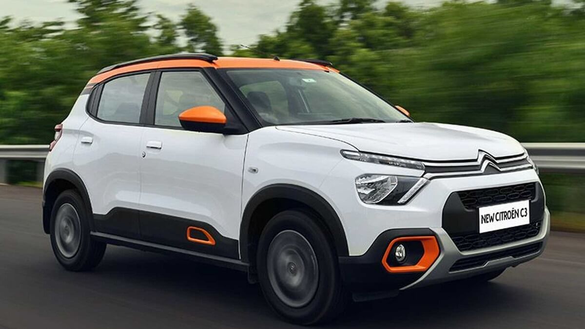 Foto frontal de um novo C3 2023 bitom