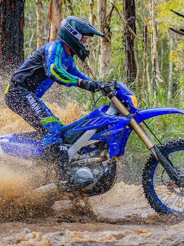 Yamaha YZ 450 F na lama.