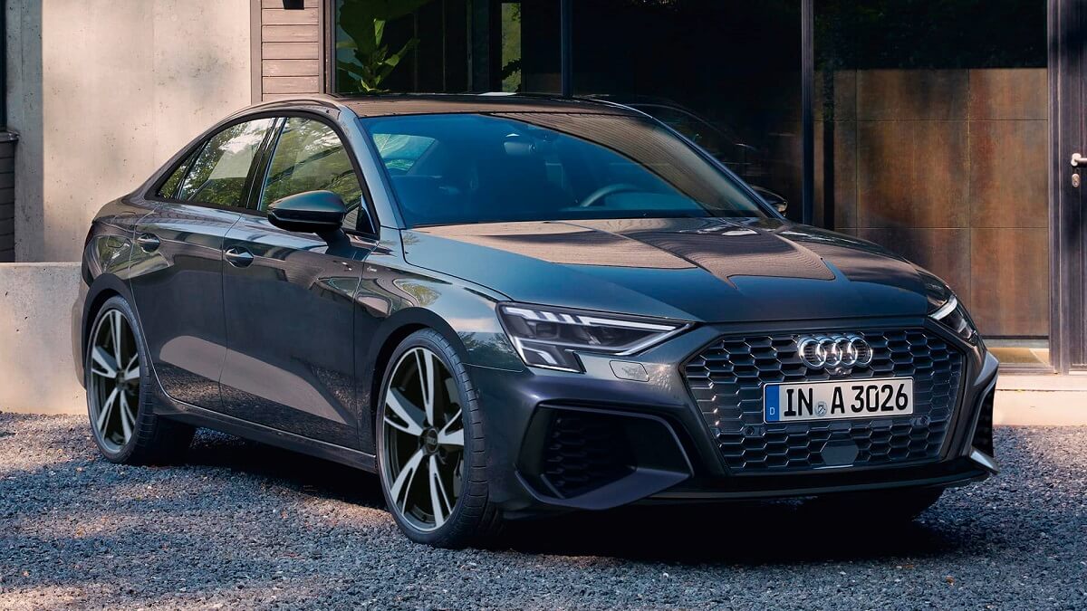 Audi A3 Sedan, na cor cinza.