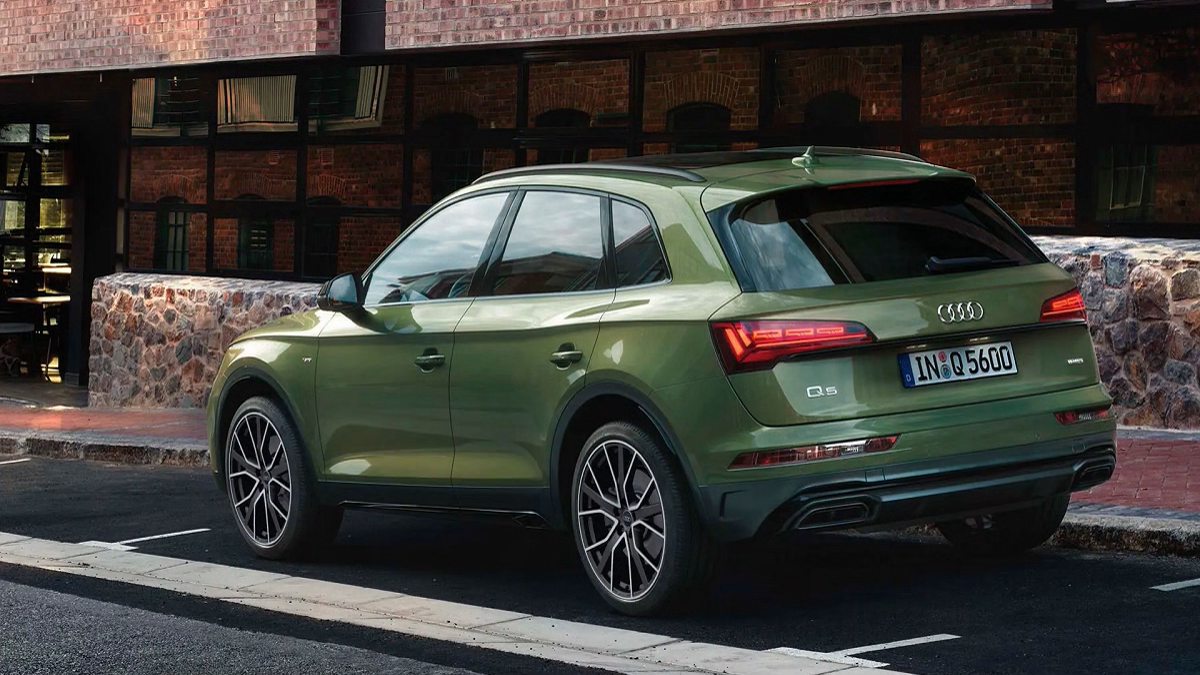 Audi Q5 2023 verde.