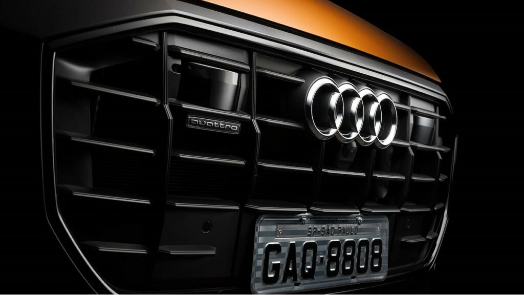 Grande frontal do Audi Q8 2023.