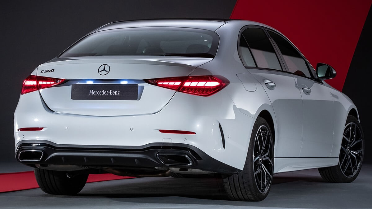 Traseira da Mercedes Classe C 2023.