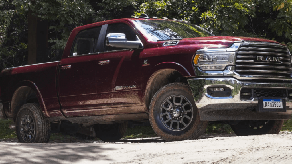 RAM 3500 Vermelha