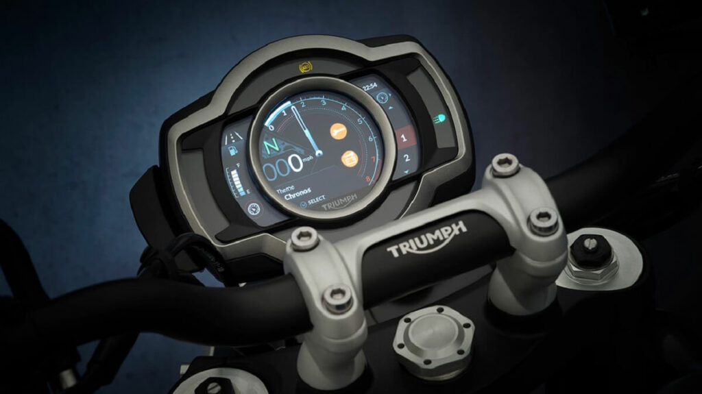 Painel moderno da Scrambler 1200 2023.
