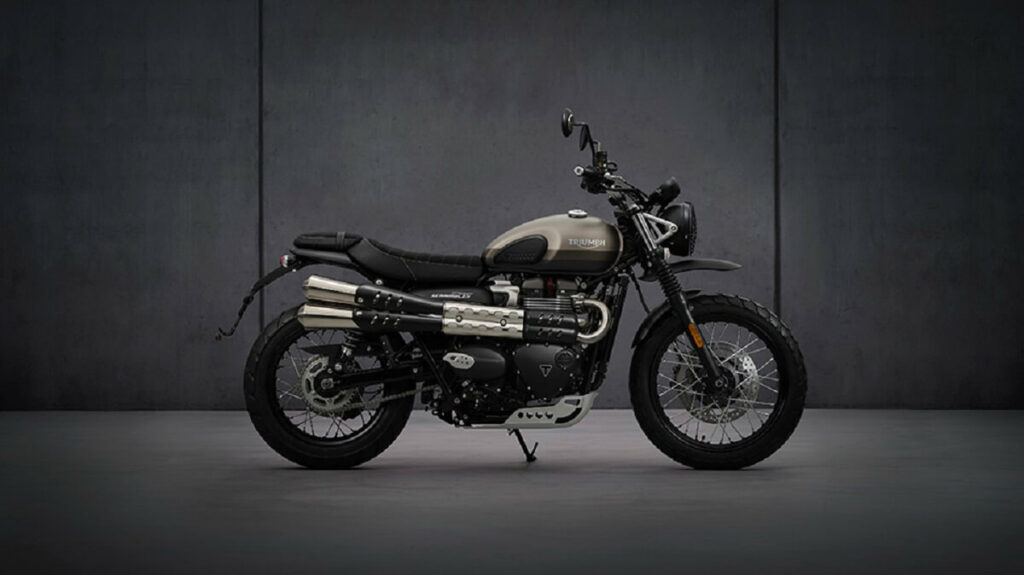 Scrambler 900 2023 de lado.