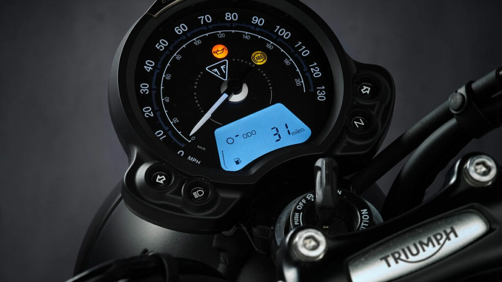 Painel da Scrambler 900 2023