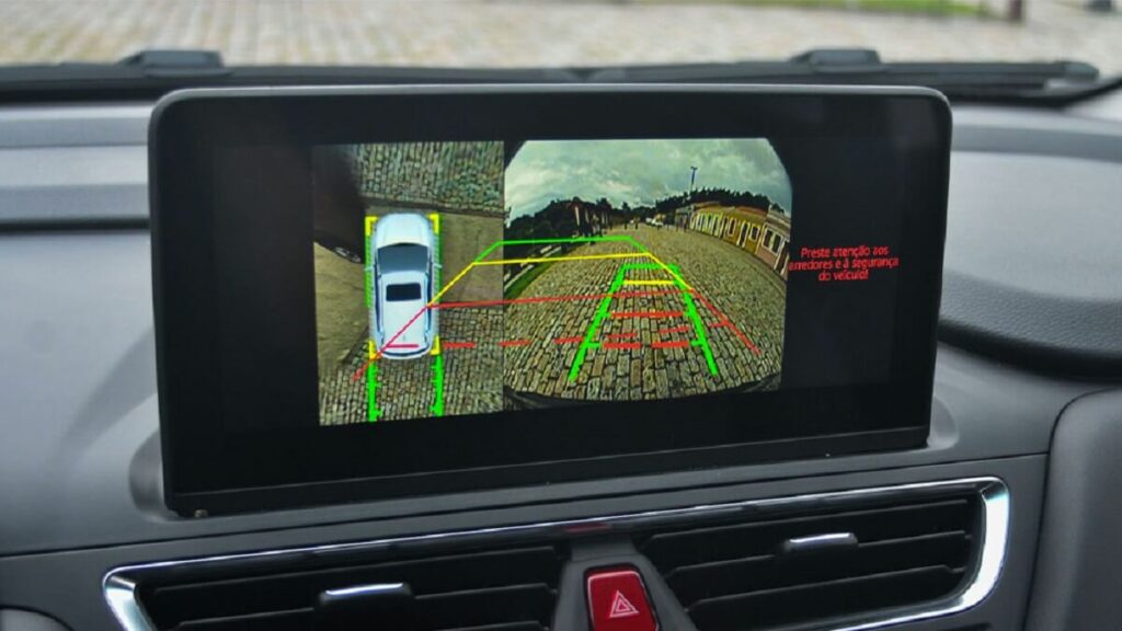 Painel multimidia do T50 2023.