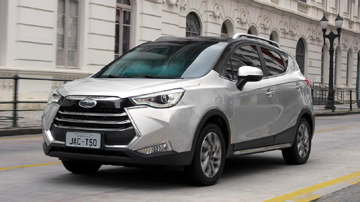 T50 prata, nas ruas.