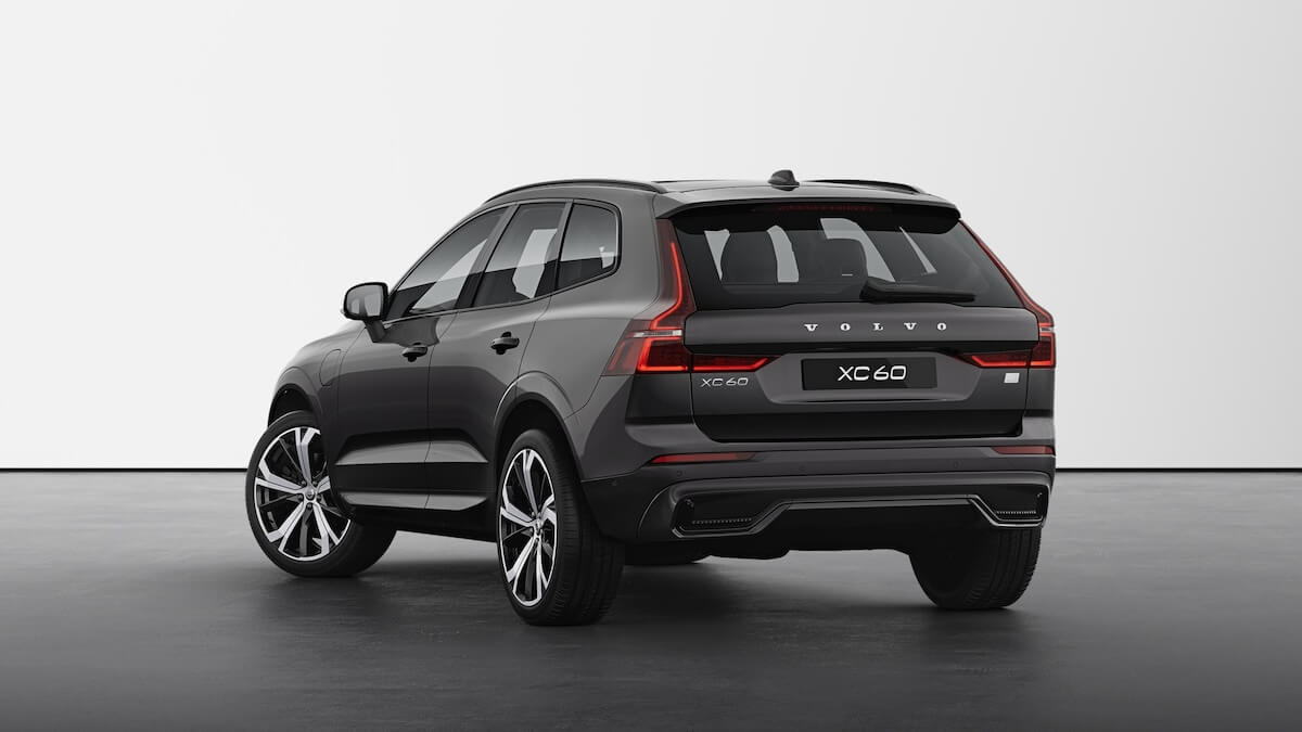 Traseira do Volvo XC60 2023.