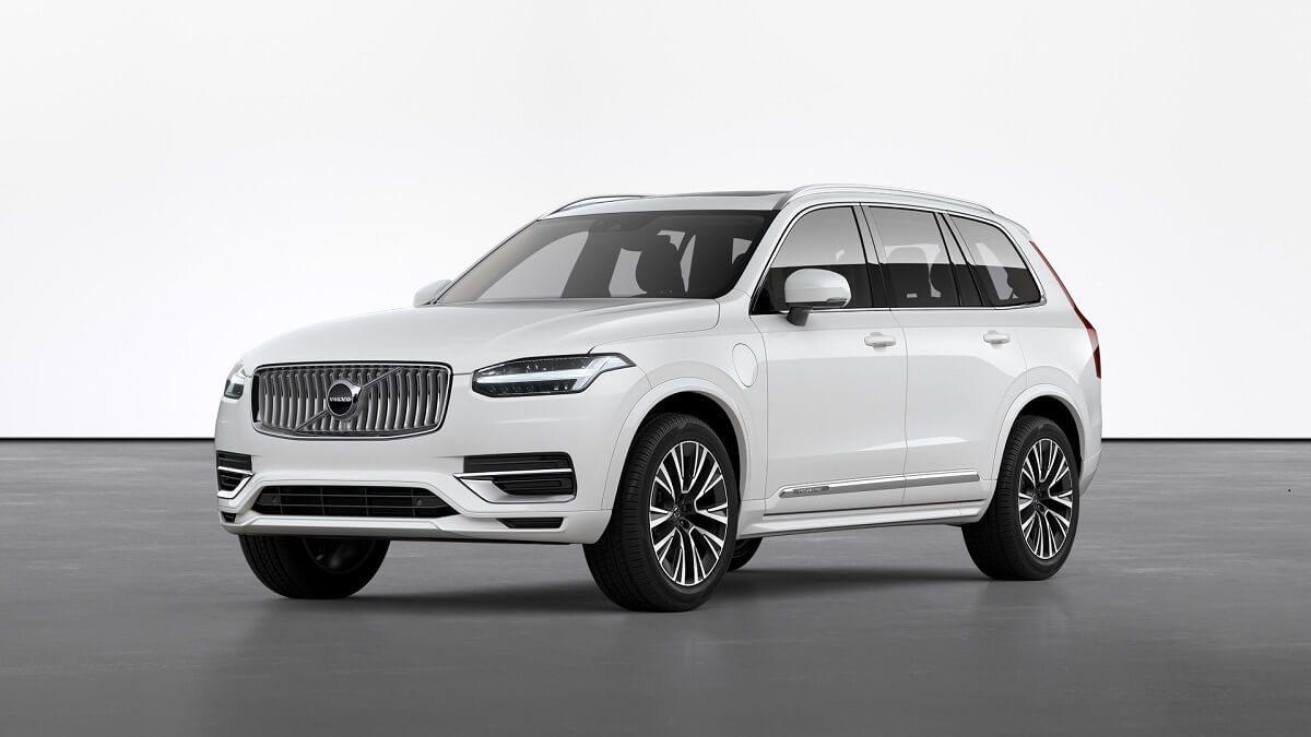 XC90 2023 na cor branca.